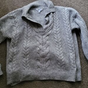 Ladies sweater.  Size large